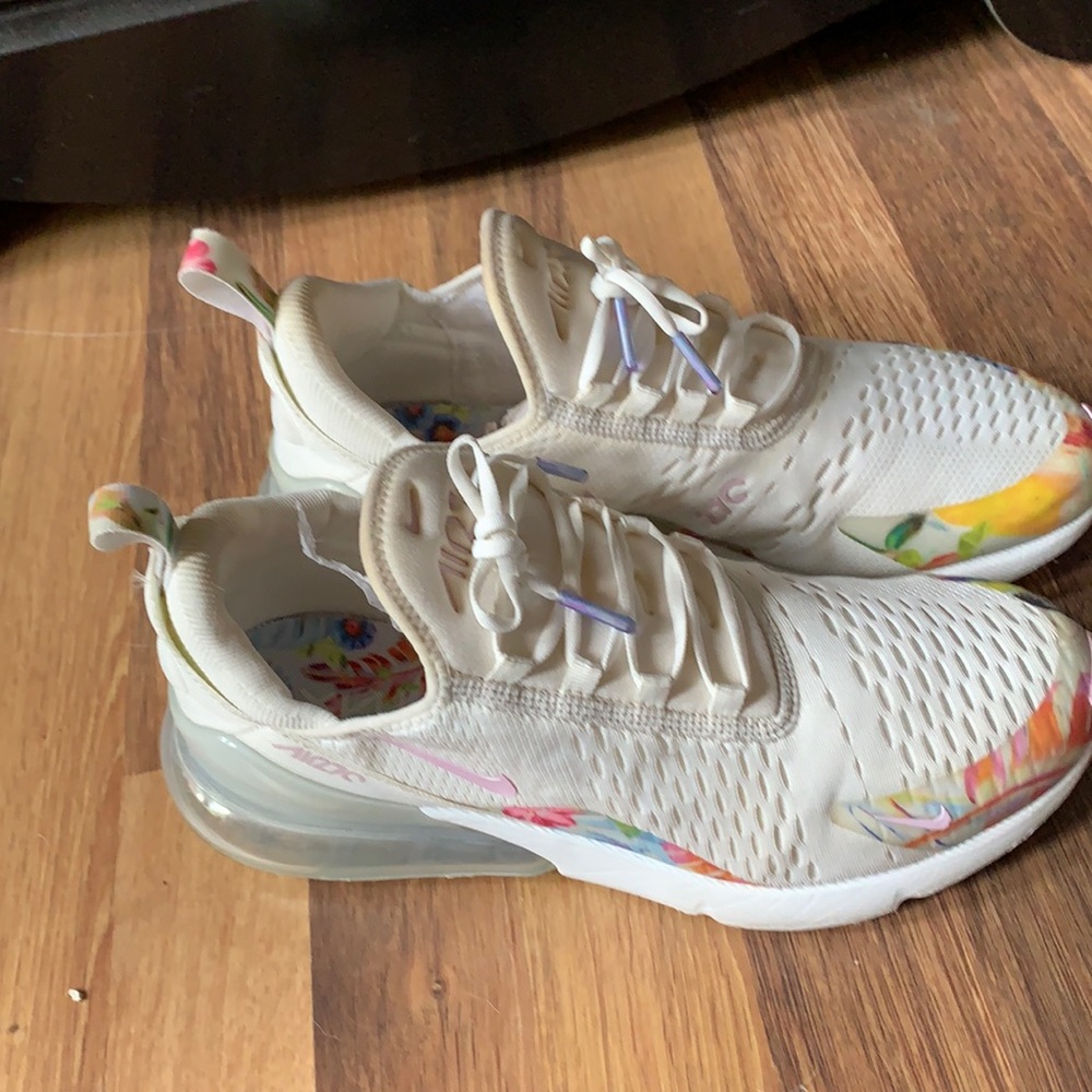 Nike AirMax 270